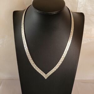 JMC 925 Italy Diamond Cut HerrIngbone Chevron V Chain Necklace 18 in. 28 Grams